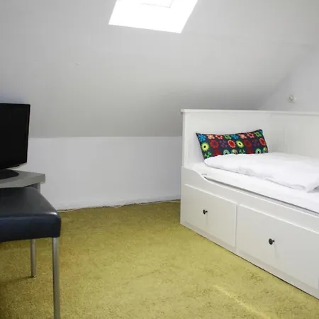 Gemuetliche In Mit Garten Und Grill By Interhome * ורניגרוד