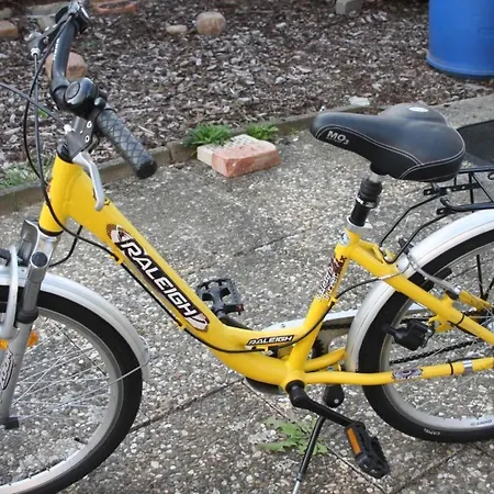 Gemuetliche In Mit Garten Und Grill By Interhome דירה